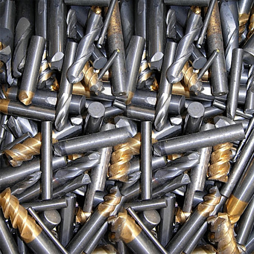 Different sizes of drilling bits scrap